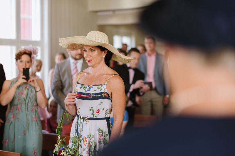 hat theme wedding photographer