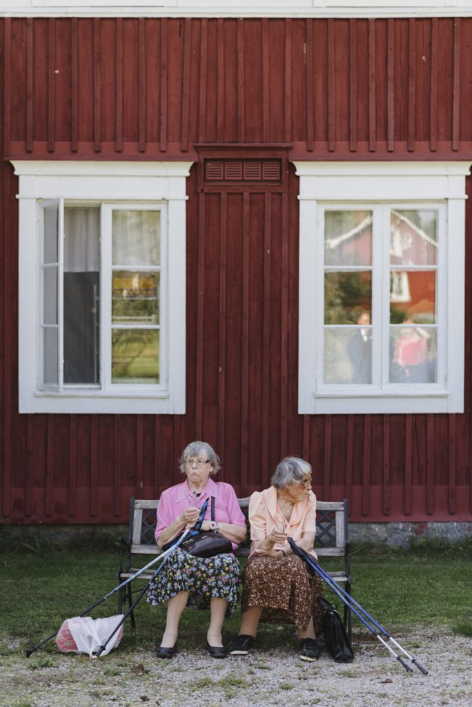 wedding storyteller finland wedding photographer