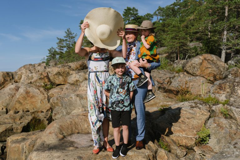 hat theme wedding photographer