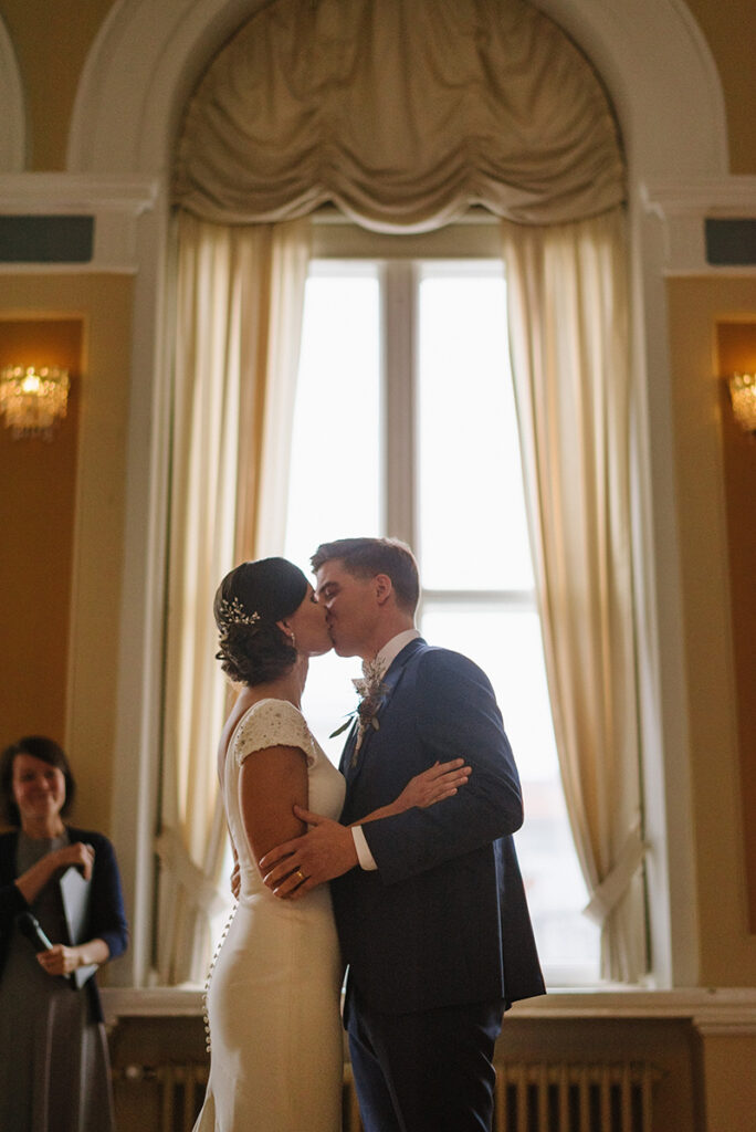 tampere valokuvaaja komediateatteri häät