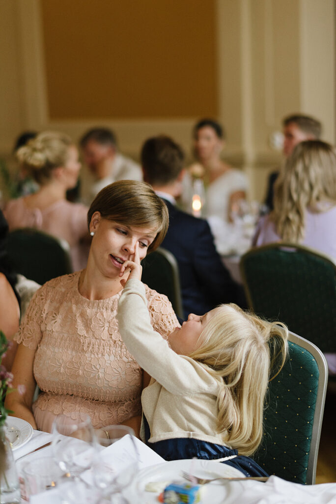 tampere valokuvaaja komediateatteri häät