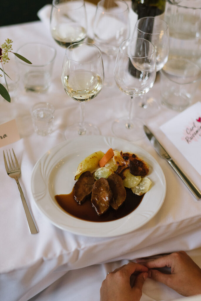 tampere valokuvaaja komediateatteri häät