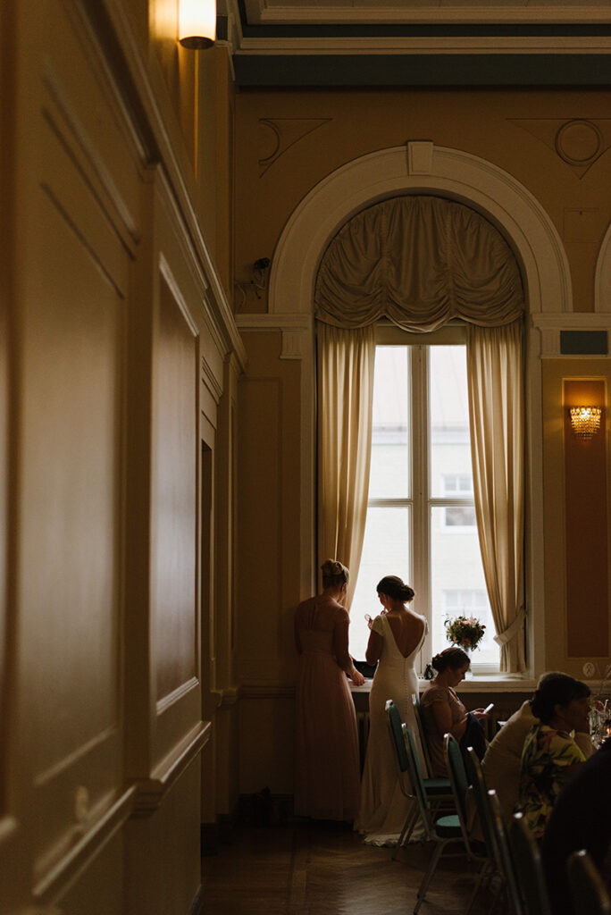 tampere valokuvaaja komediateatteri häät