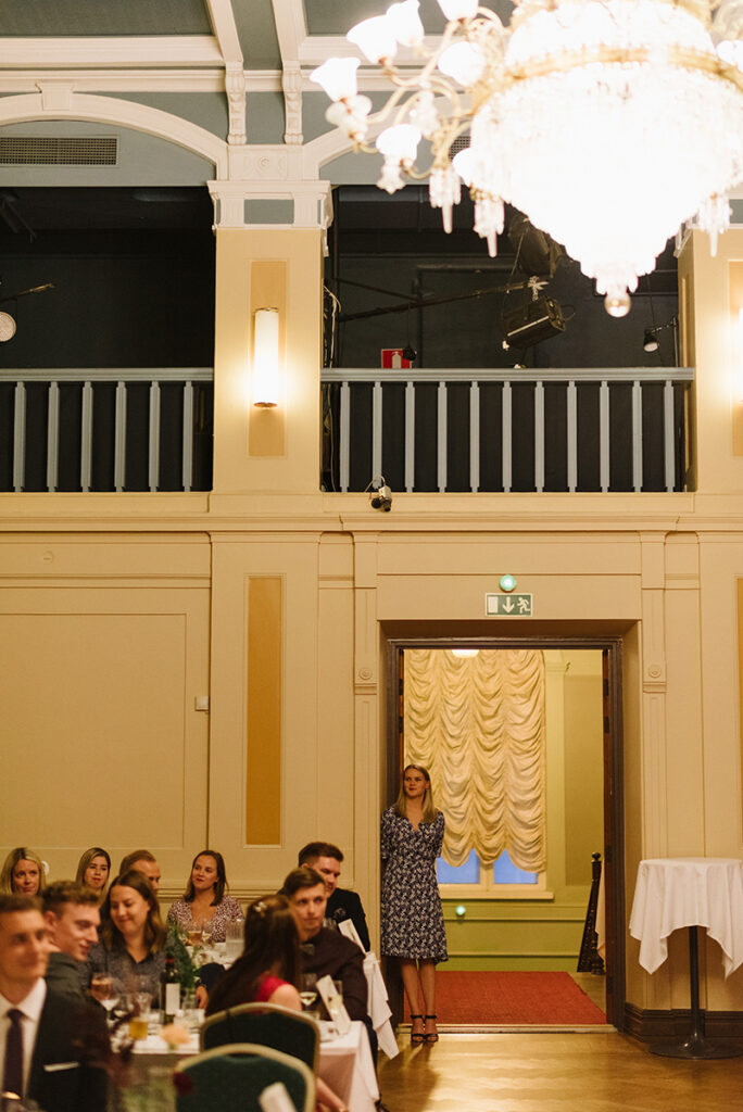 tampere valokuvaaja komediateatteri häät