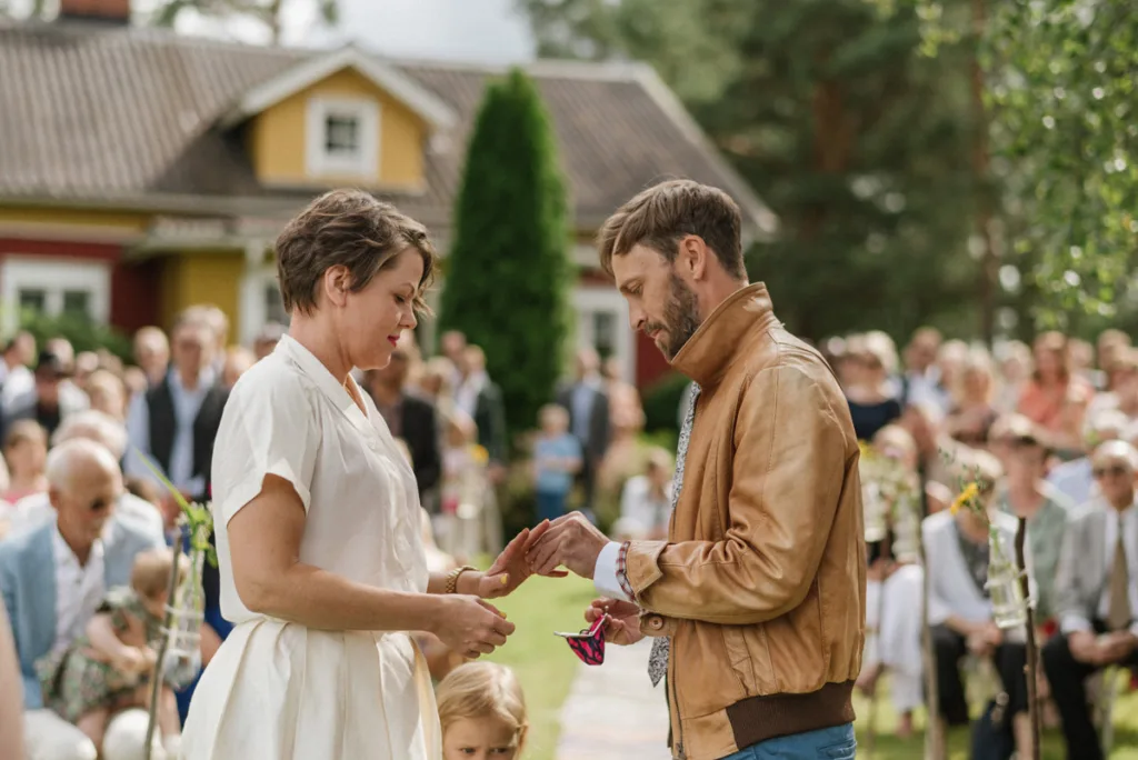 utomhus vigsel bröllop