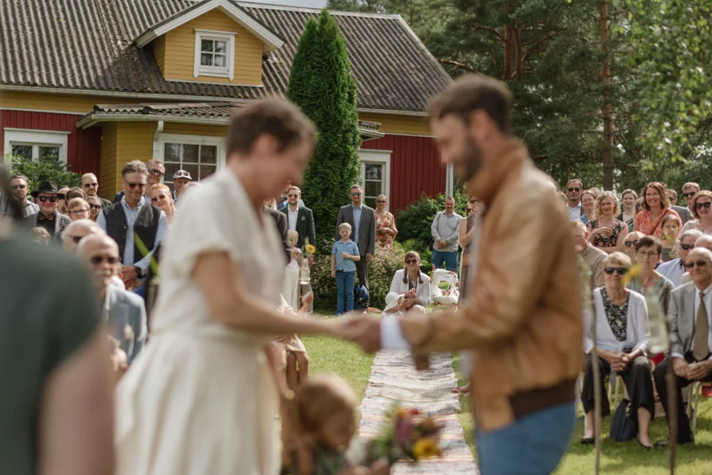 utomhus vigsel bröllop