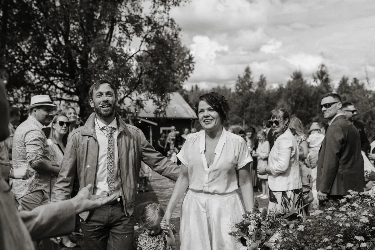 utomhus vigsel bröllop 