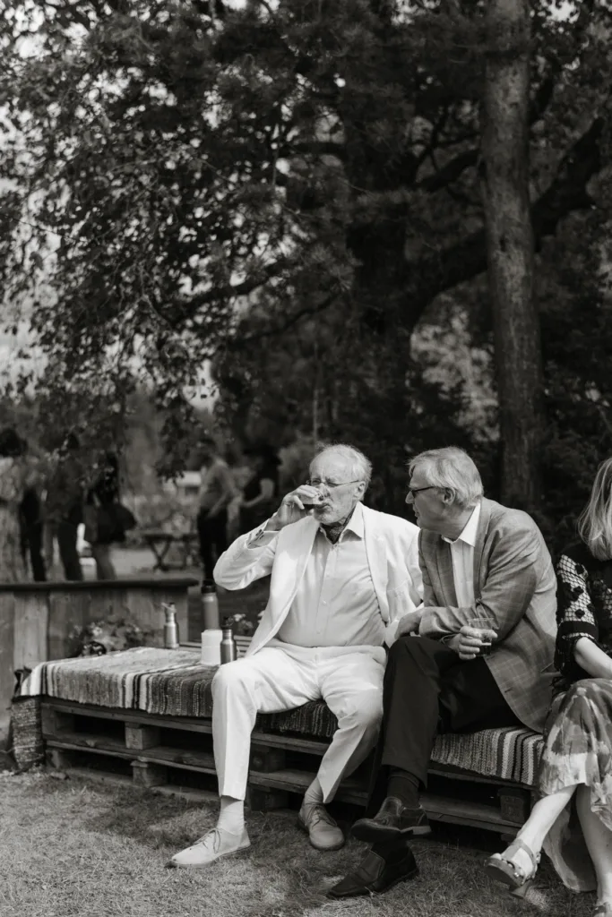 utomhus vigsel bröllop