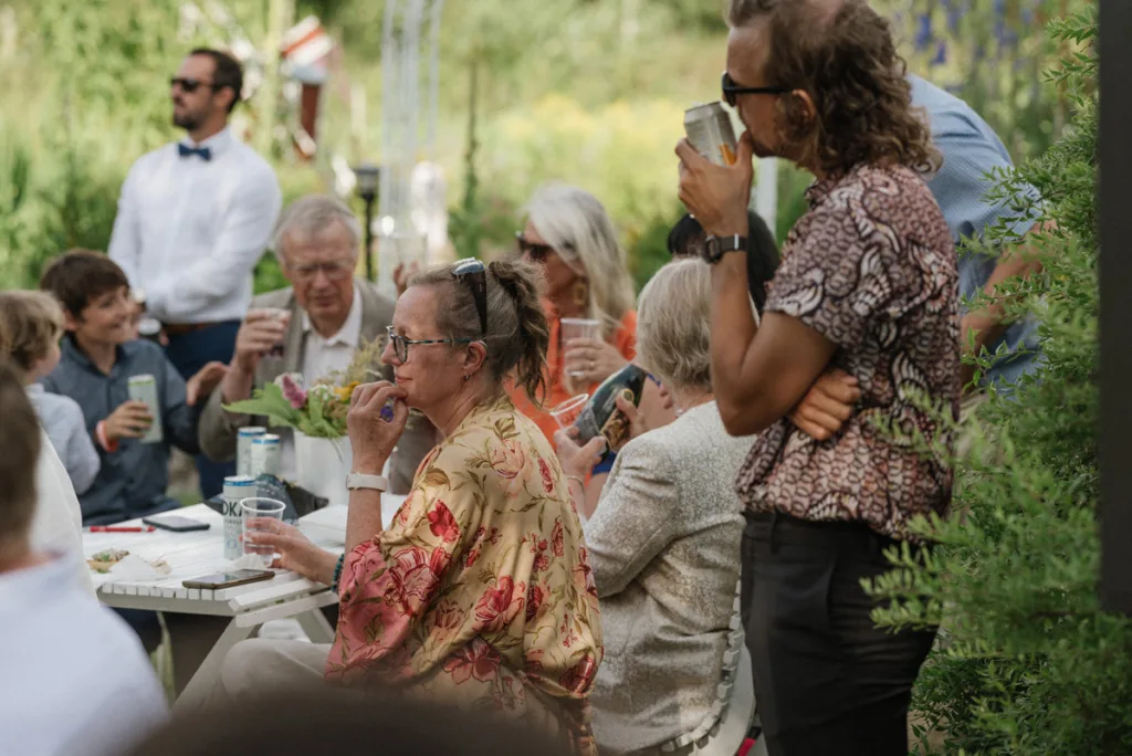 trädgård bröllop inspiration bröllopsfest hemma