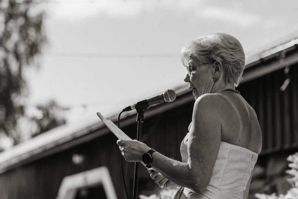 trädgård bröllop inspiration bröllopsfest hemma