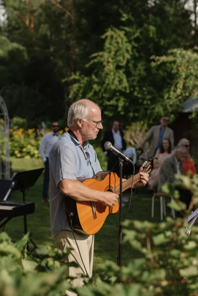 trädgård bröllop inspiration bröllopsfest hemma