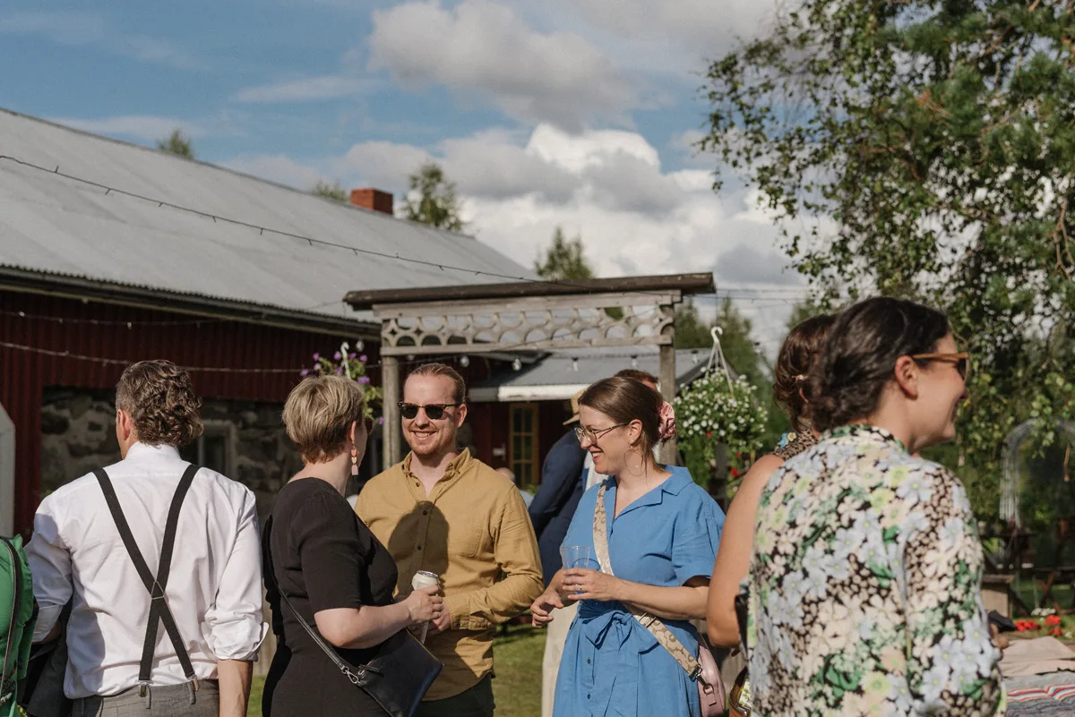 trädgård bröllop inspiration bröllopsfest hemma