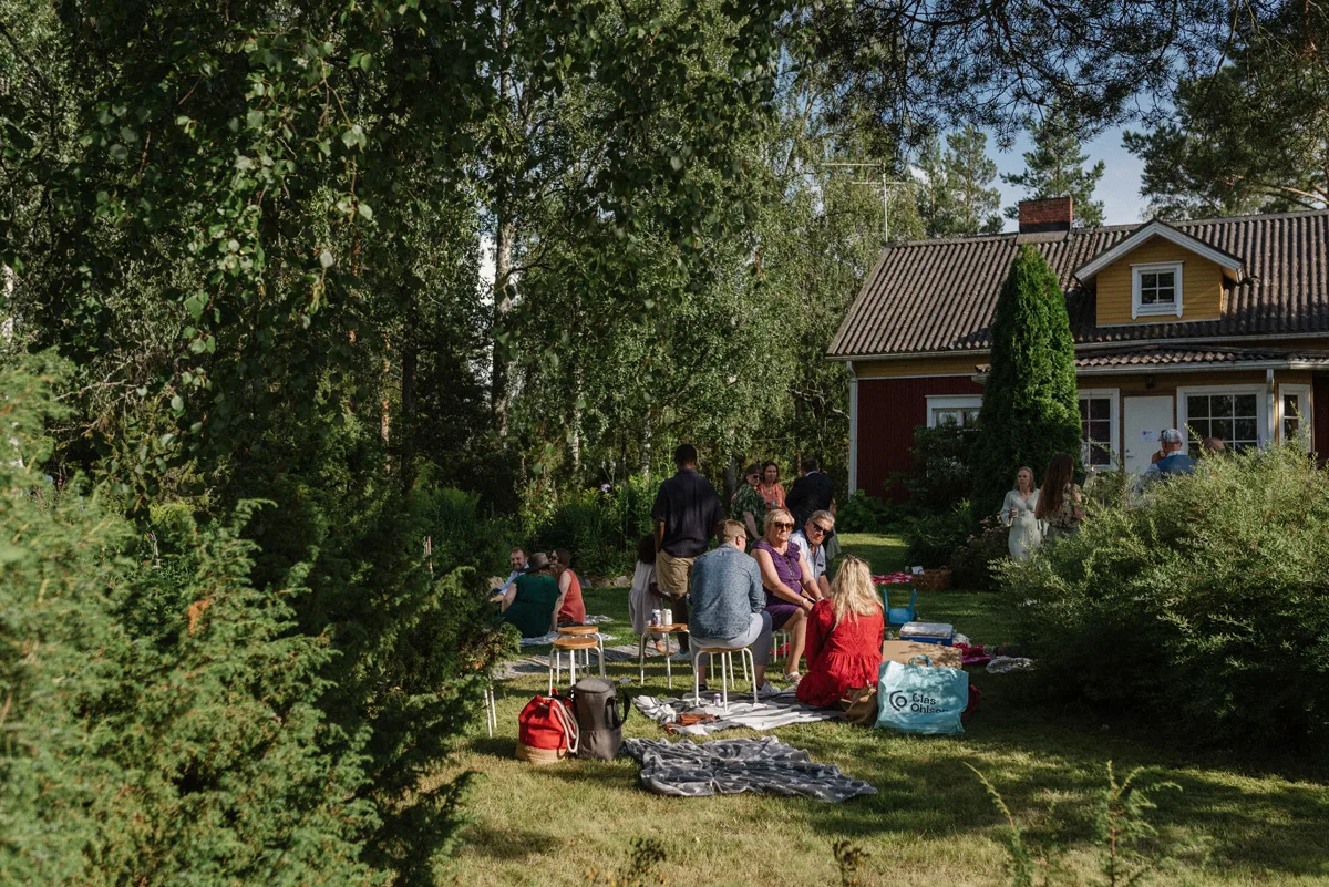 trädgård bröllop inspiration bröllopsfest hemma