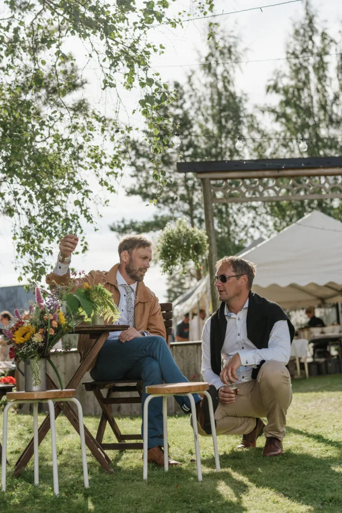 trädgård bröllop inspiration bröllopsfest hemma