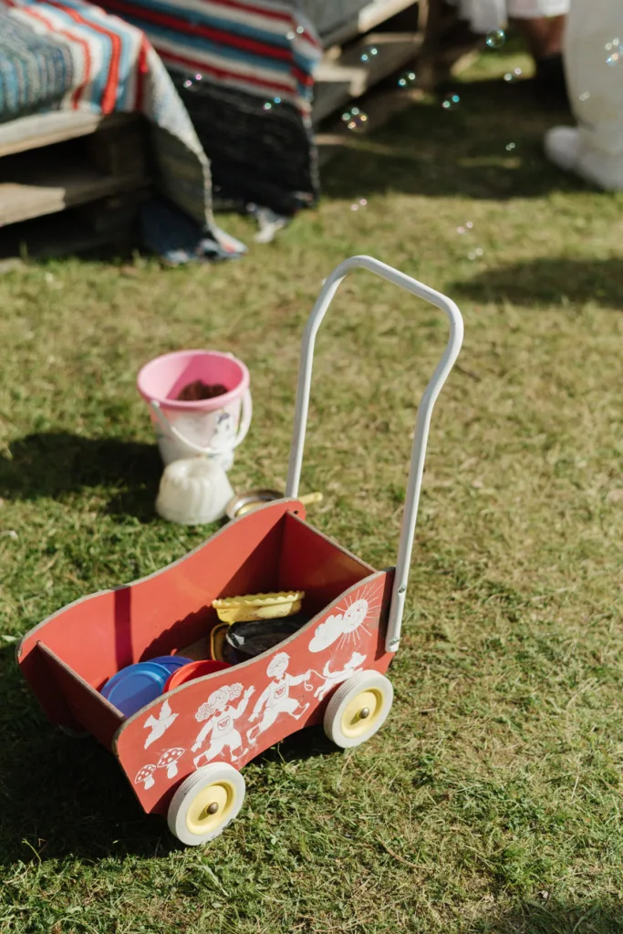 trädgård bröllop inspiration bröllopsfest hemma