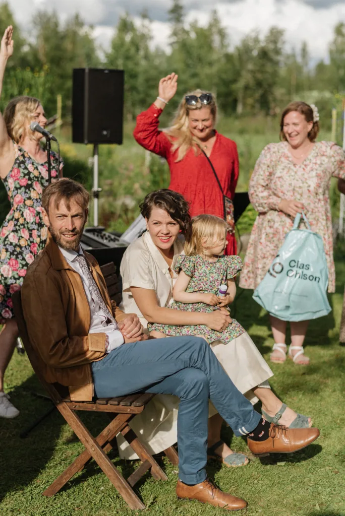 trädgård bröllop inspiration bröllopsfest hemma