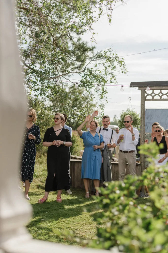 trädgård bröllop inspiration bröllopsfest hemma