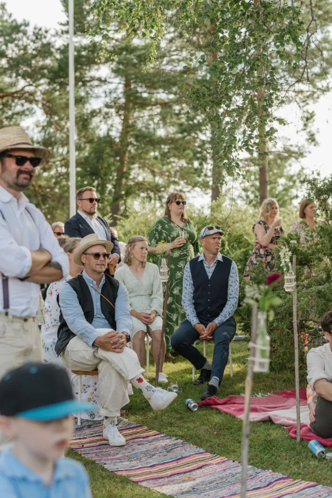 trädgård bröllop inspiration bröllopsfest hemma