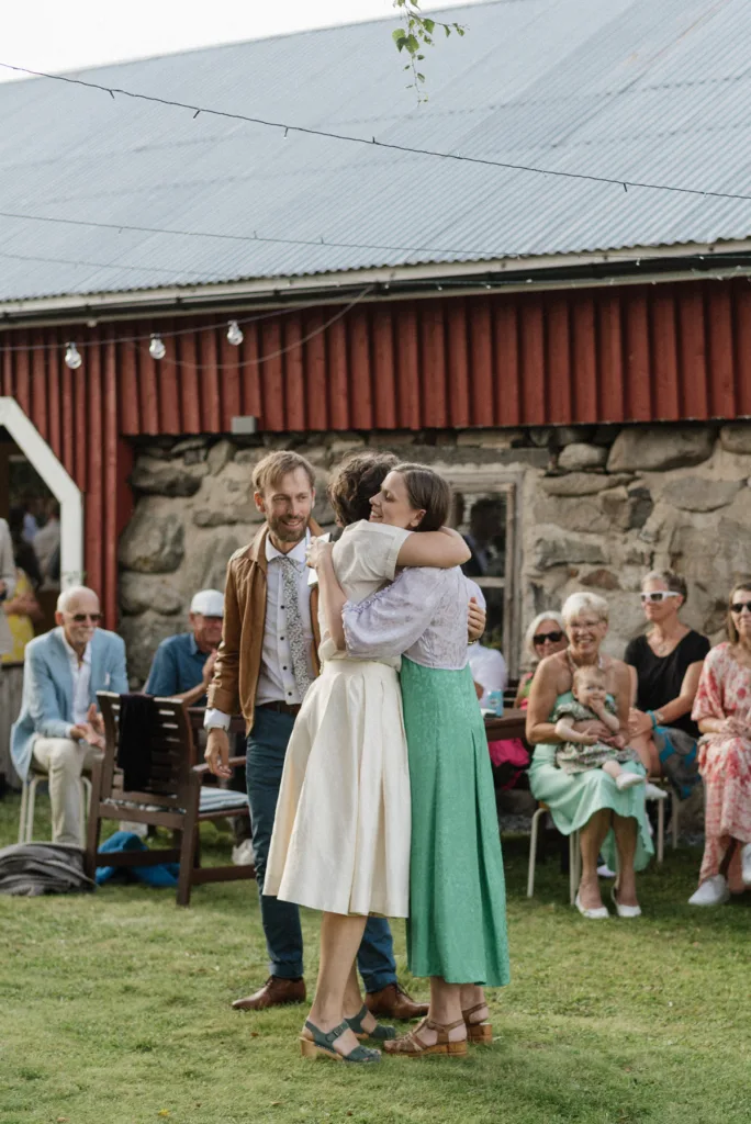 trädgård bröllop inspiration bröllopsfest hemma