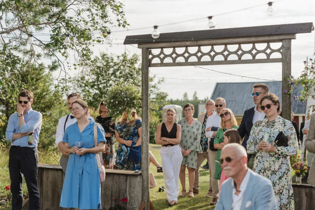 trädgård bröllop inspiration bröllopsfest hemma