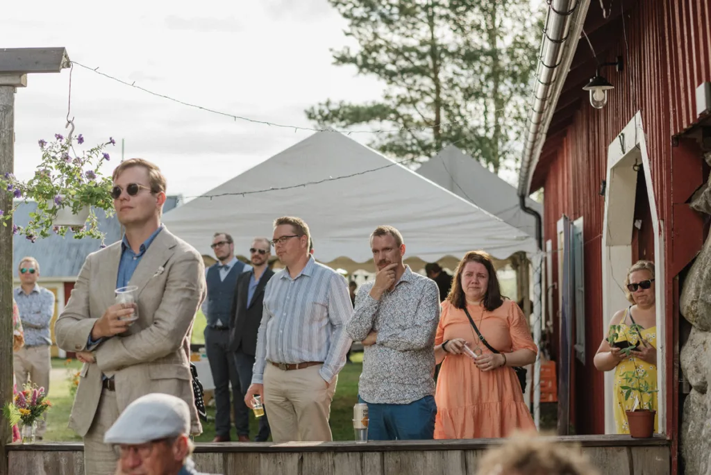 trädgård bröllop inspiration bröllopsfest hemma