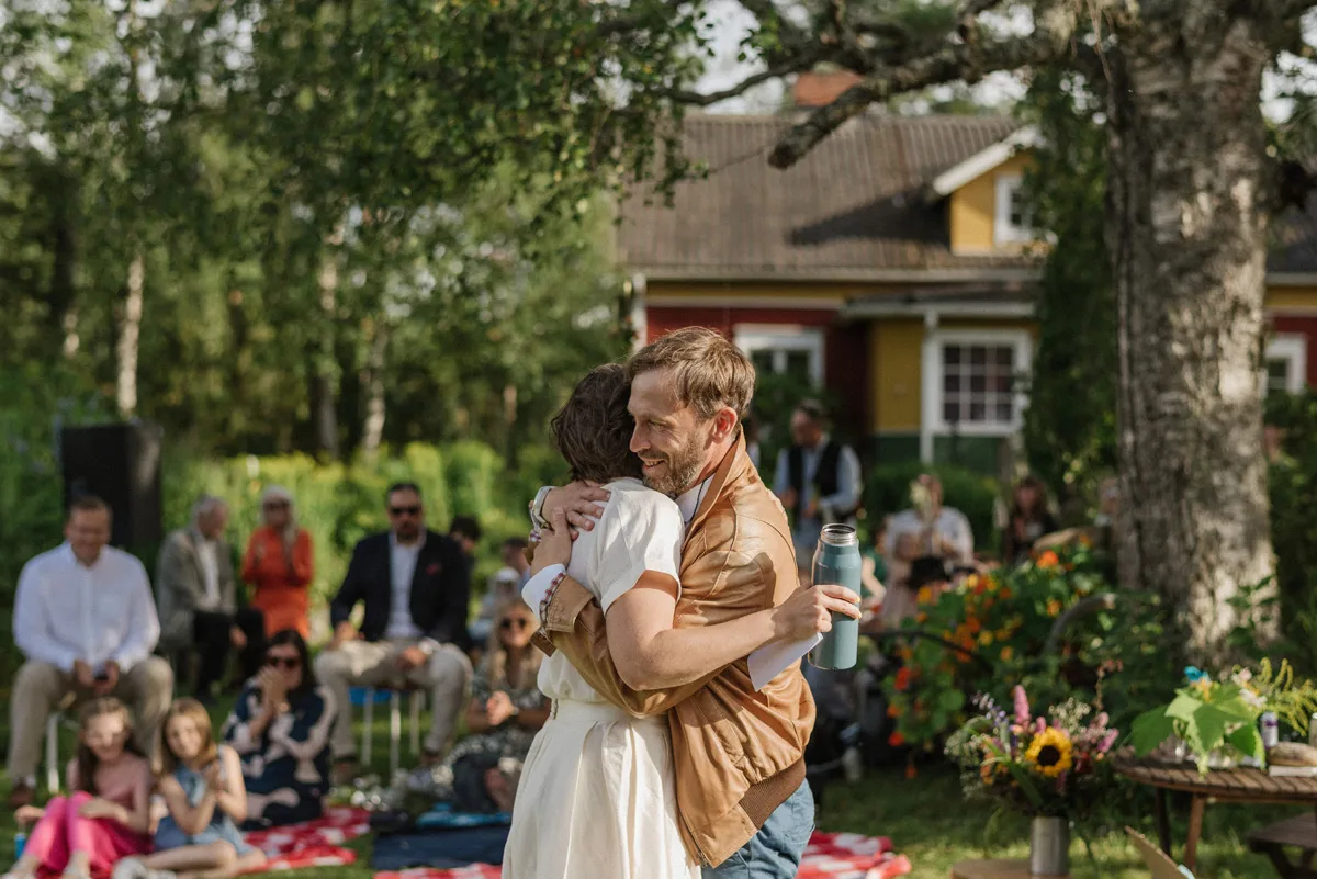 trädgård bröllop inspiration bröllopsfest hemma