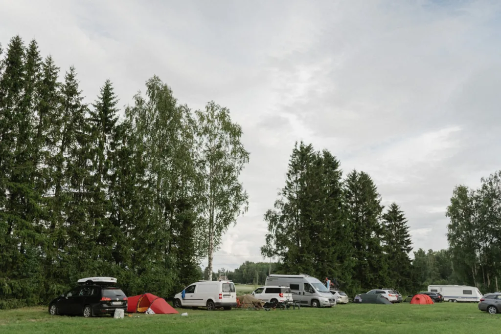 trädgård bröllop inspiration bröllopsfest hemma