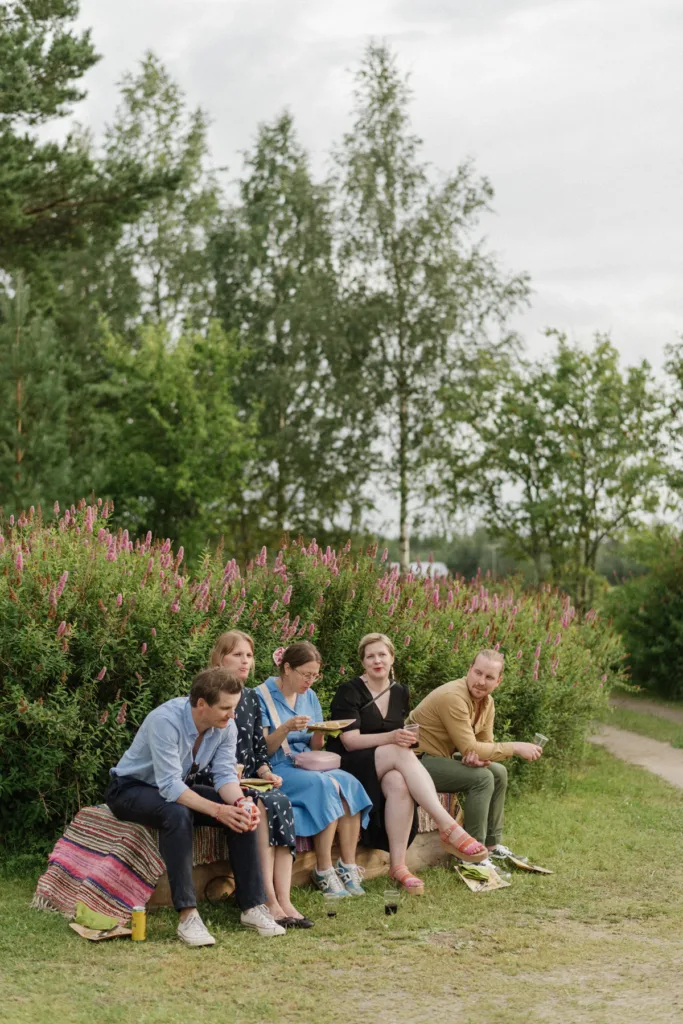 trädgård bröllop inspiration bröllopsfest hemma