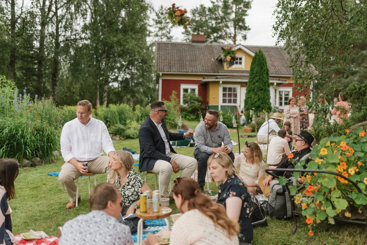 trädgård bröllop inspiration bröllopsfest hemma