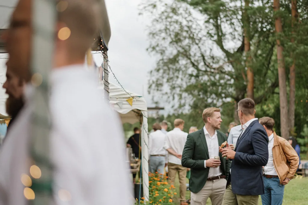 trädgård bröllop inspiration bröllopsfest hemma