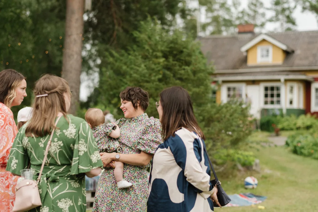 trädgård bröllop inspiration bröllopsfest hemma