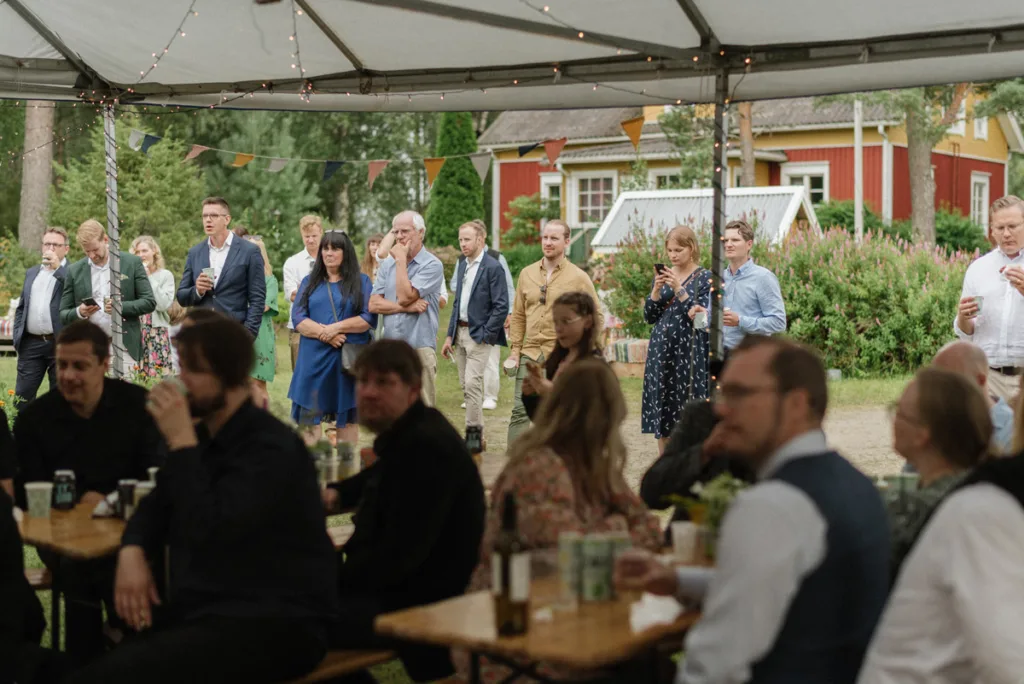 trädgård bröllop inspiration bröllopsfest hemma