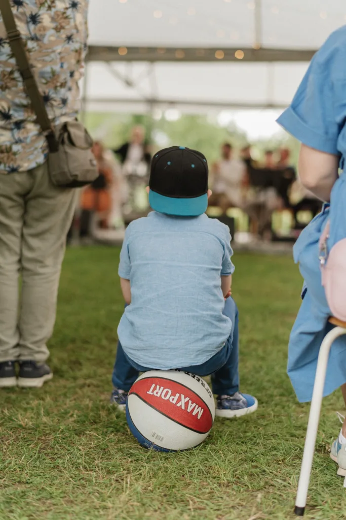 trädgård bröllop inspiration bröllopsfest hemma