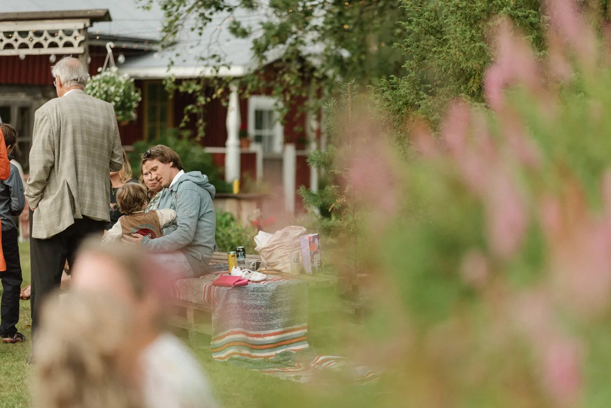 trädgård bröllop inspiration bröllopsfest hemma