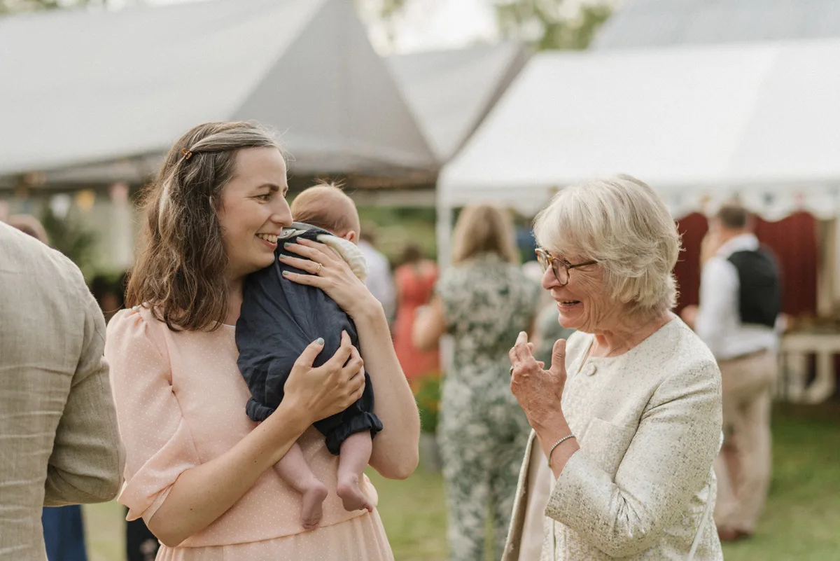 trädgård bröllop inspiration bröllopsfest hemma