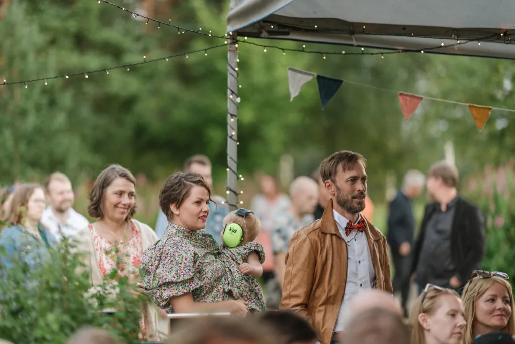 trädgård bröllop inspiration bröllopsfest hemma