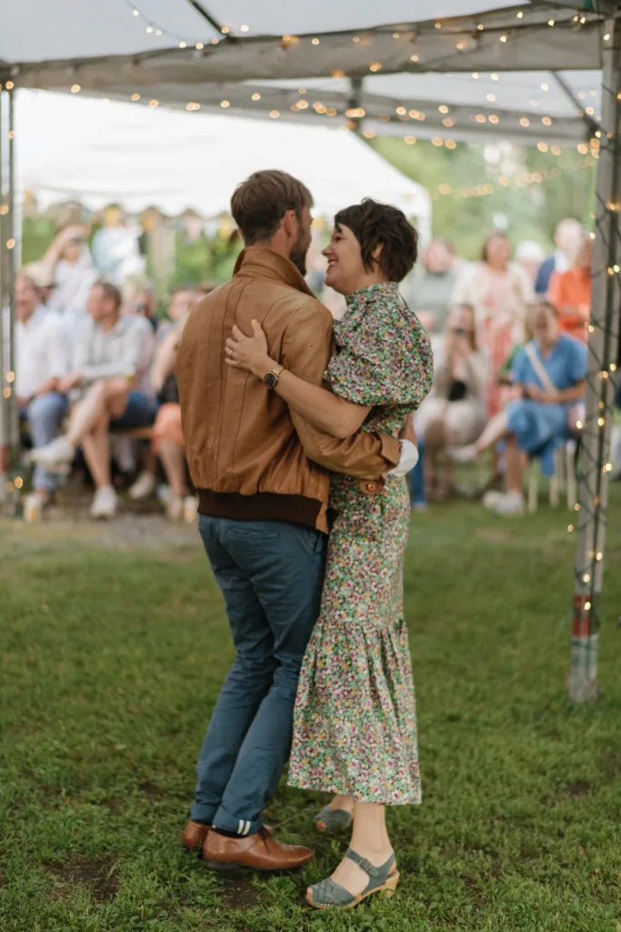 trädgård bröllop inspiration bröllopsfest hemma