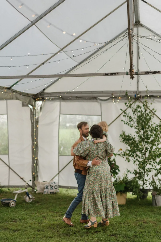 trädgård bröllop inspiration bröllopsfest hemma