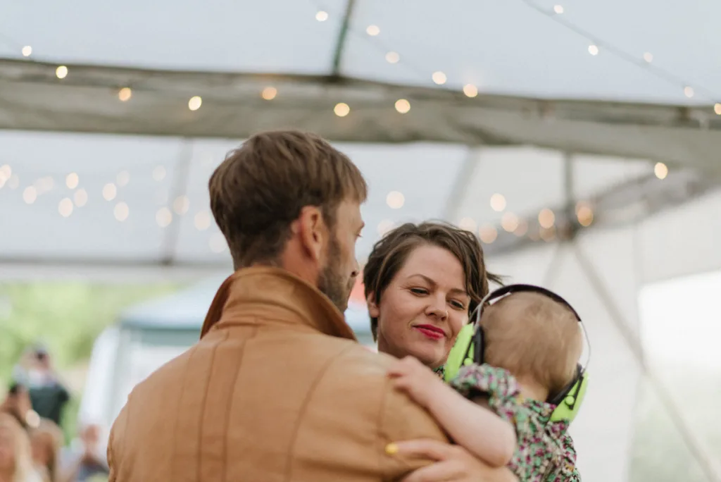 trädgård bröllop inspiration bröllopsfest hemma