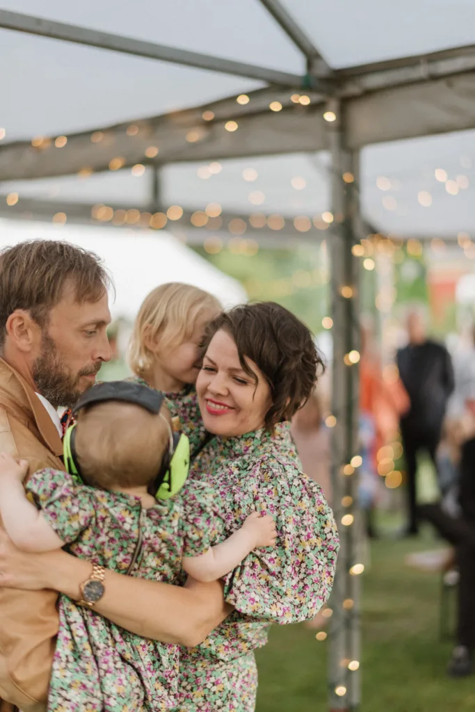 trädgård bröllop inspiration bröllopsfest hemma