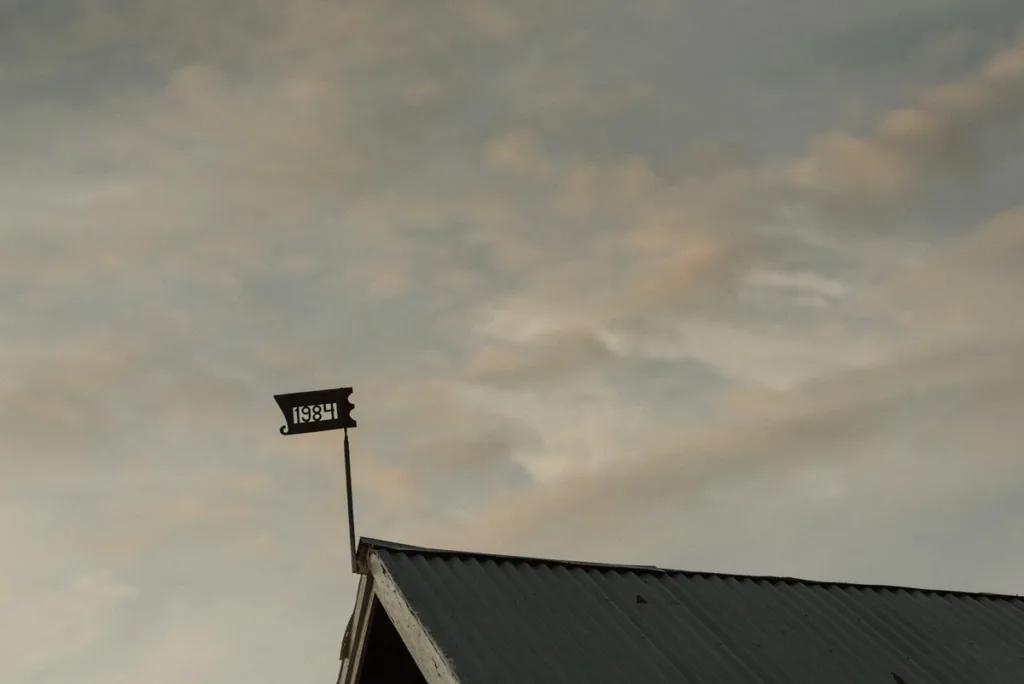 bröllopsfestival personligt bröllop hemma på gården