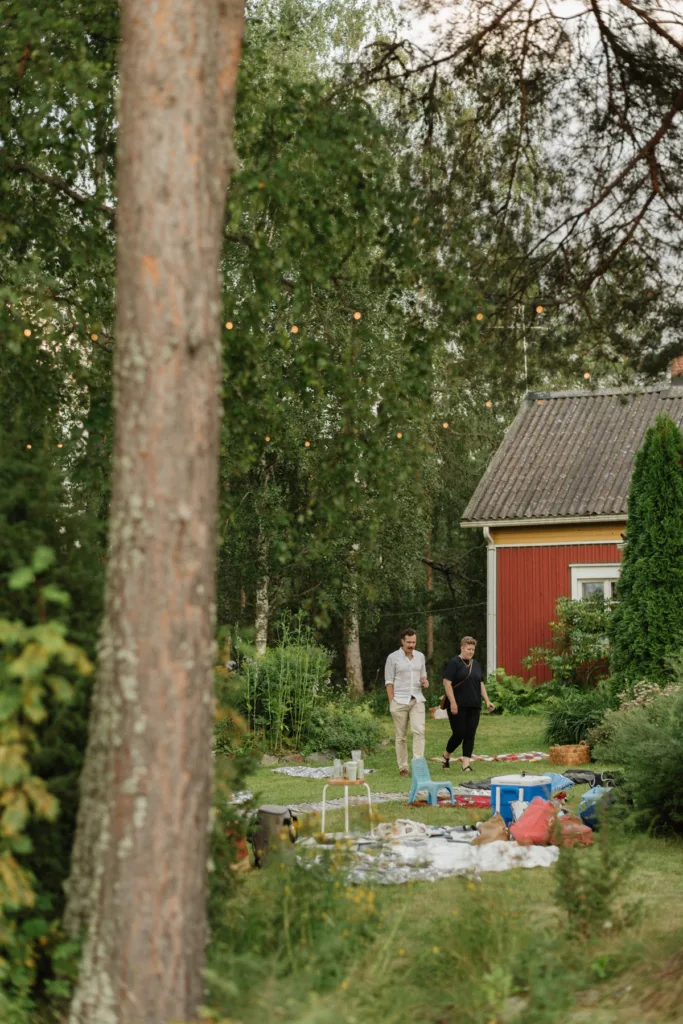 bröllopsfestival personligt bröllop hemma på gården