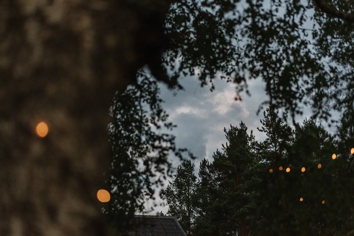 bröllopsfestival personligt bröllop hemma på gården