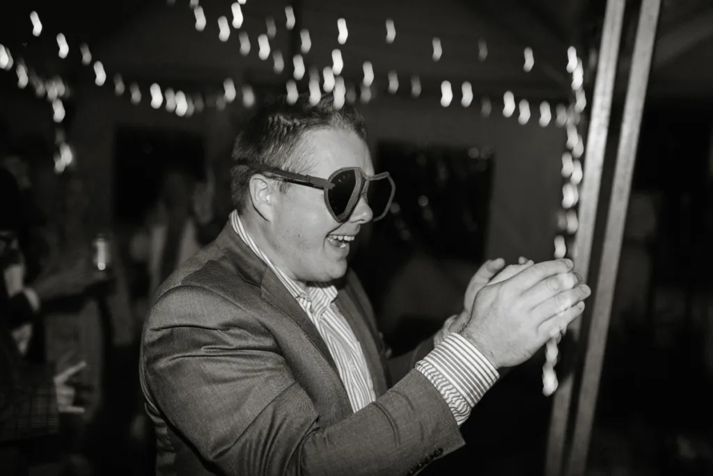 bröllopsfestival personligt bröllop hemma på gården