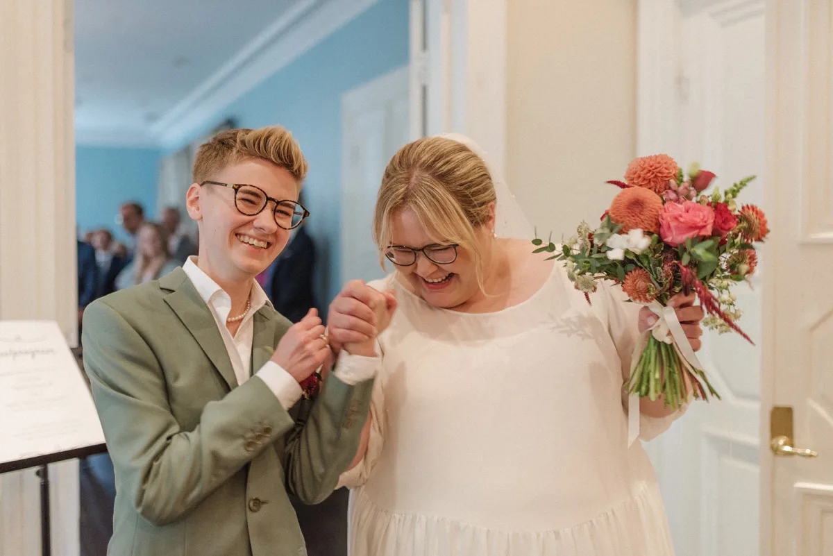 turku queer valokuvaaja sateenkaari häät