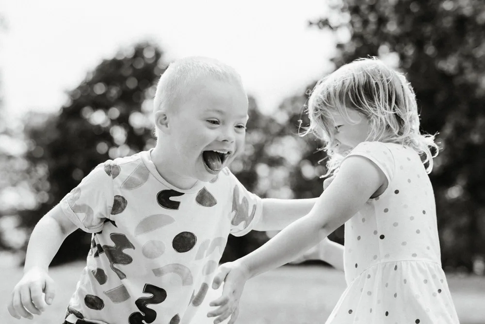 Barn-downs-syndrom-familjefotografering-vasa-julia-lillqvist-0066 | julia lillqvist | turku wedding photographer Barn downs syndrom familjefotografering vasa